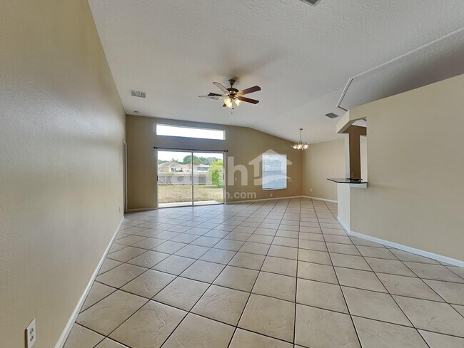 Building Photo - 13129 Early Run Ln