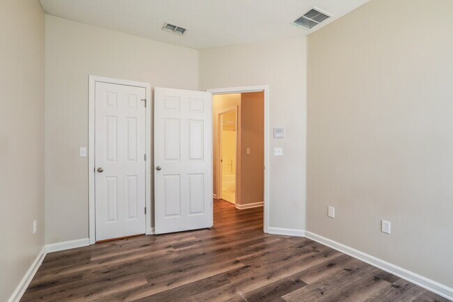 Building Photo - 3914 Leatherwood Dr