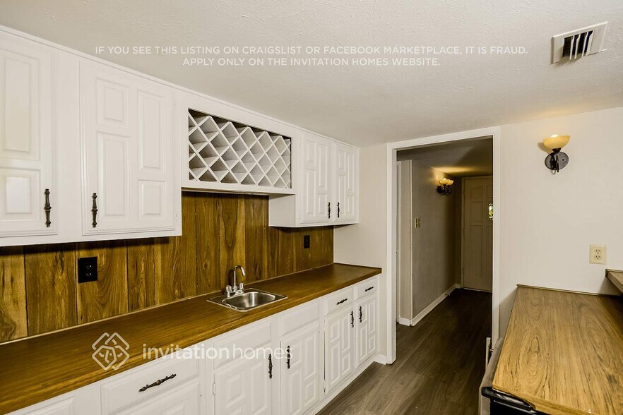 Building Photo - 3409 Livingston Ln