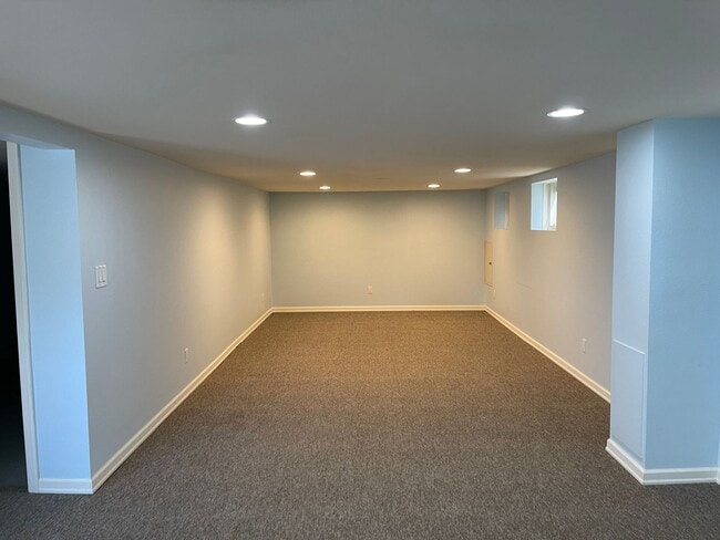Building Photo - CHARMING MULTNOMAH VILLAGE CUSTOM HOME AVA...
