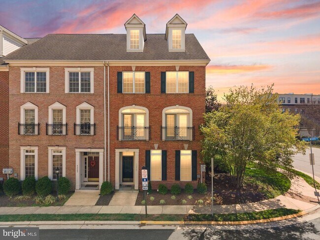 Building Photo - 42465 Regal Wood Dr