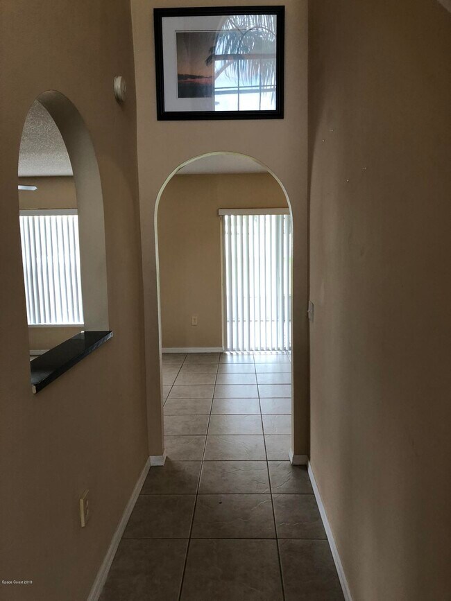Building Photo - 1793 Sawgrass Dr SW