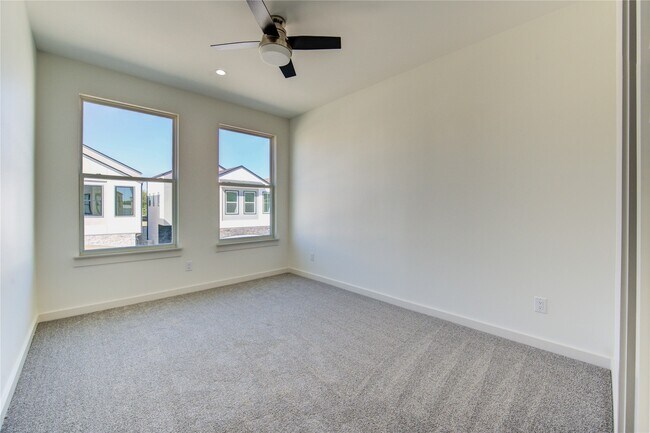 Building Photo - 2931 El Fenice Ln