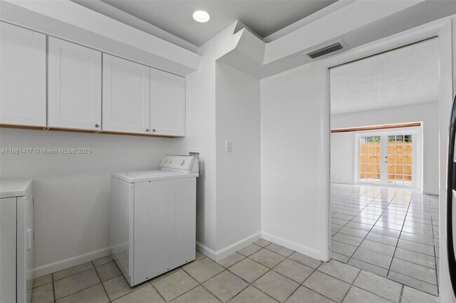 Building Photo - 10387 SW 209th Ln