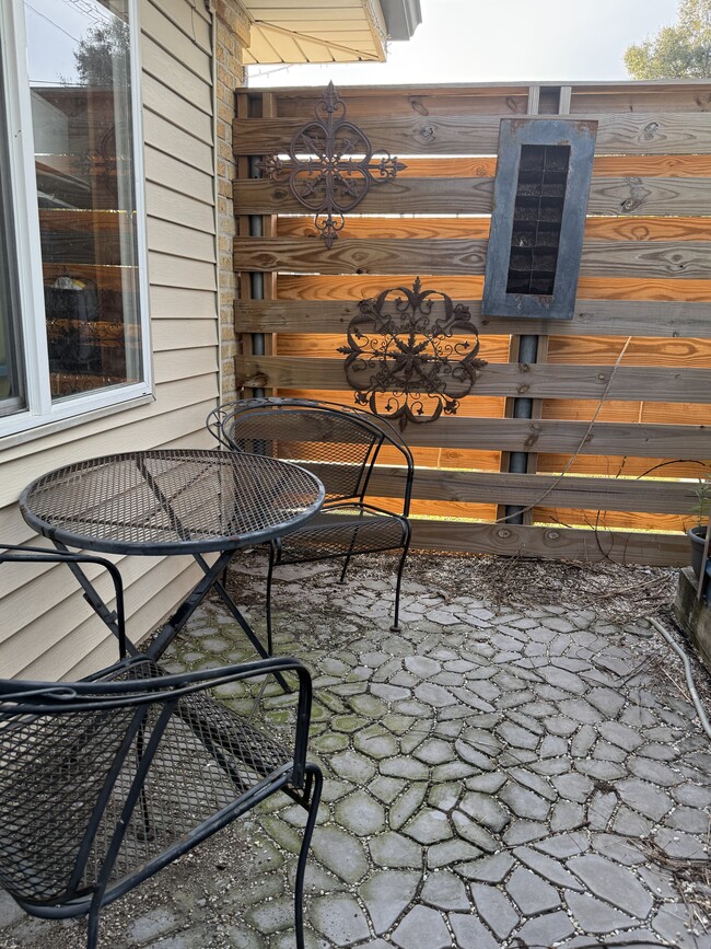 Rear patio area - 3311 River Rd