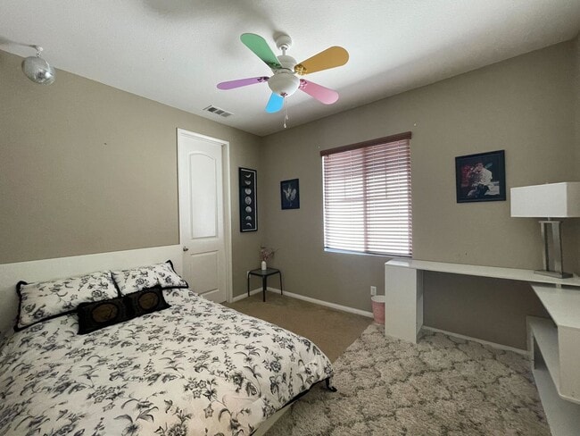 Building Photo - Spacious 5-Bedroom Retreat in Fallbrook’s ...
