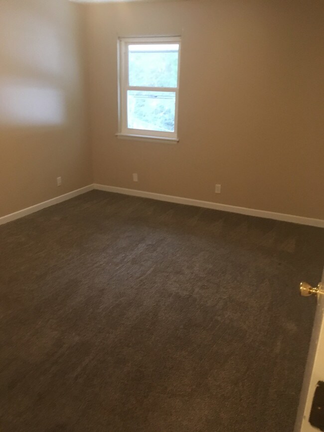 Tiffany court 3170 Tiffany Ct Colonial Heights TN 37663 Apartment