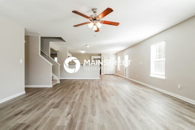 Building Photo - 465 Pinevale Ct