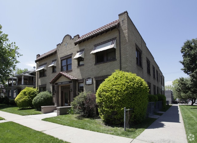 Building Photo - Cousins Apartments