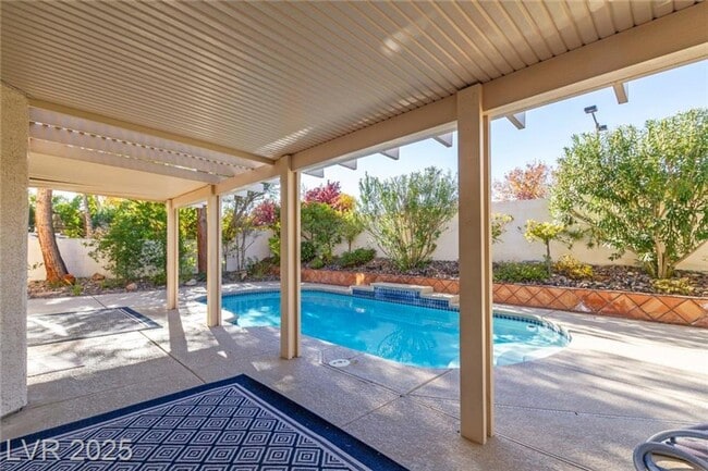 Building Photo - Prime Summerlin 4 bedroom with backyard retreat