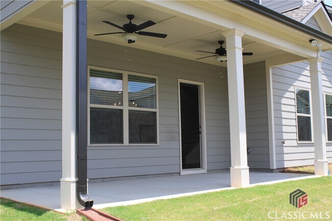 Building Photo - 305 Ridge Pointe Drive