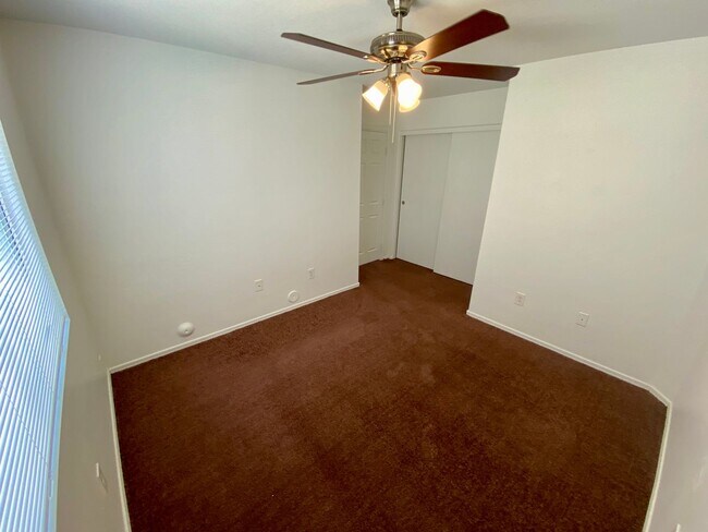 Building Photo - Beautiful Maricopa 3 Bedroom 2 Bath Home