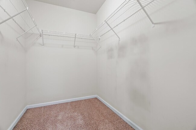 Building Photo - Justice Farm Townhome