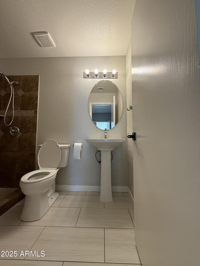 Building Photo - 14506 N 129th Ave