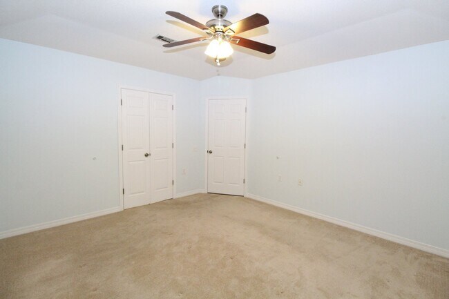 Building Photo - WIP – Coming Available 10/24! Charming 2BD...