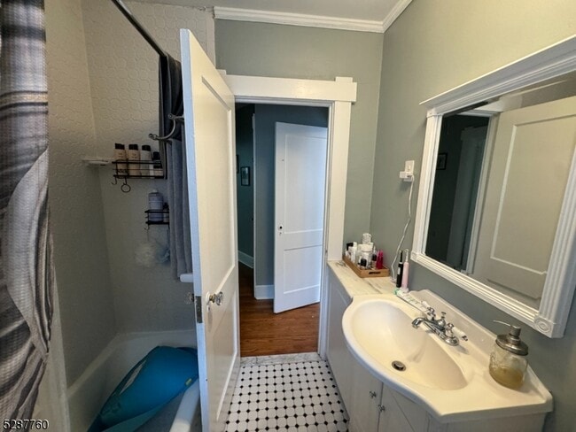 Building Photo - 226 Park St