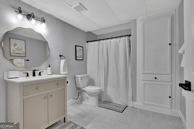 Building Photo - 311 Hambrick Park