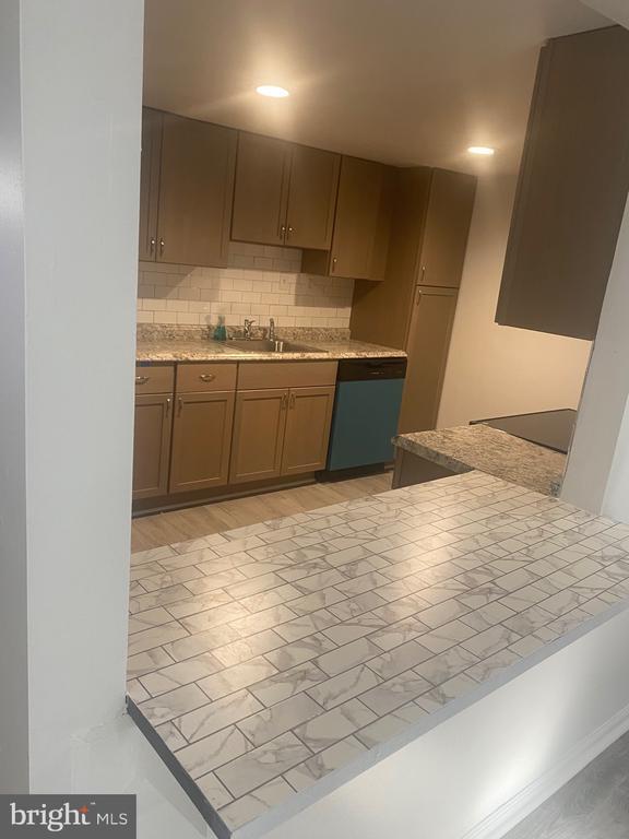 Building Photo - 5 Farragut Ct