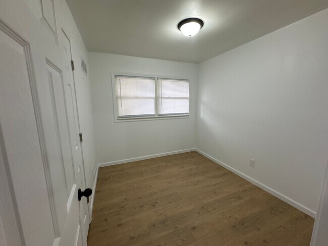 Building Photo - 2708 Trimble St