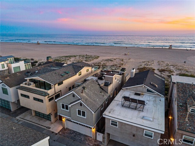 Building Photo - 7304 W Oceanfront