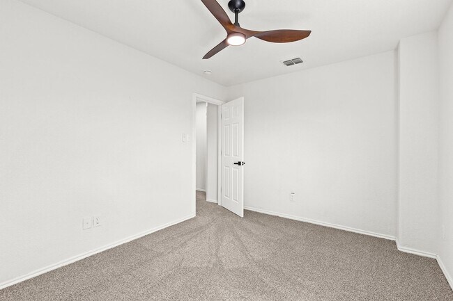 Building Photo - Fabulous 4 Bedroom Home in The Preserve at Indian Springs ~ Hot Tub ~ Great Amenities!