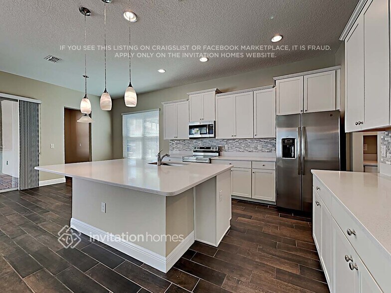 Building Photo - 7267 Summerlake Groves St