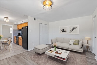 Building Photo - Palmyra Arms Apartments