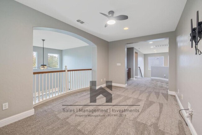 Building Photo - 3169 Brickfield Ave