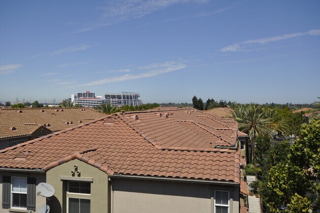 Building Photo - Santa Clara Condo