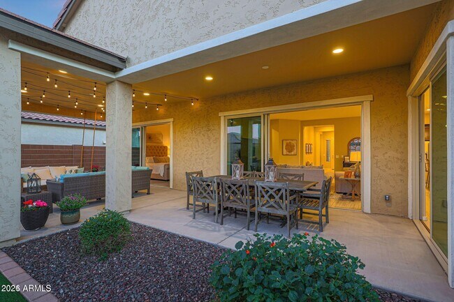 Building Photo - 18626 W Elm St