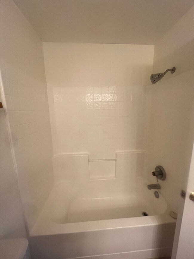 Building Photo - Great Single level Home!