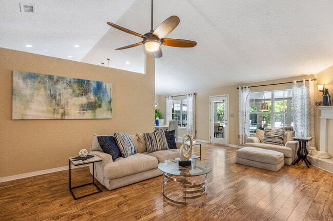 Building Photo - "Coastal Elegance Awaits: Spacious 4-Bed Oasis with $400.00 Off First Full Months Rent!"