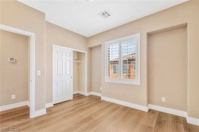 Building Photo - 7616 Perla Del Mar Ave
