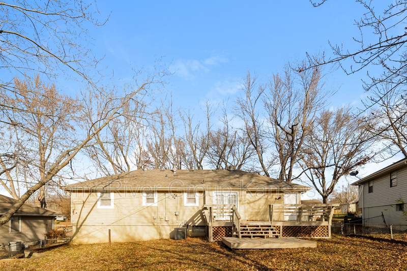 Building Photo - 7709 E 119th St