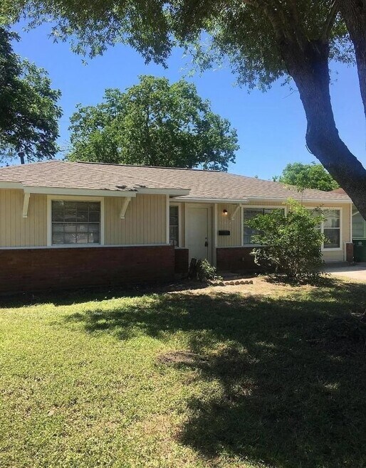 Building Photo - 10614 Edgar St
