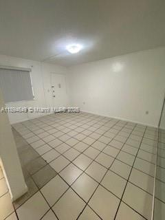 Building Photo - 465 S Royal Poinciana Blvd