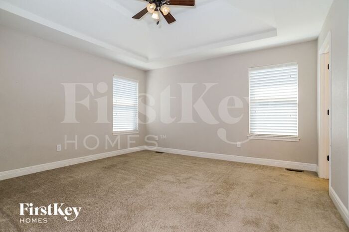 Building Photo - 10511 Augusta Dr