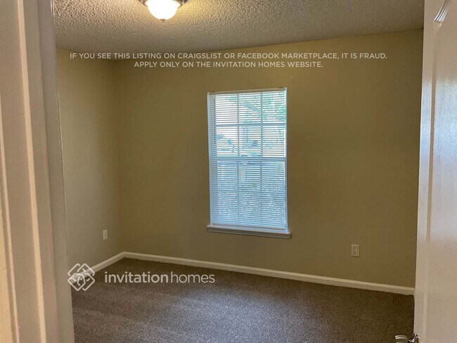 Building Photo - 13973 Crestwick Dr W