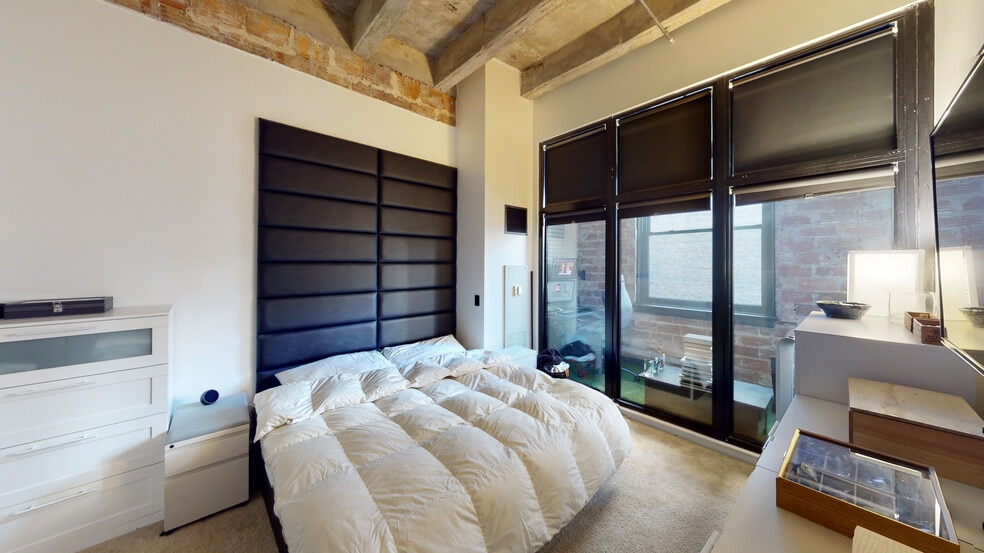 Master Bedroom - 20 N State St