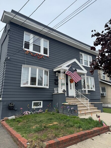 Primary Photo - 39 Devon St