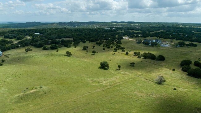 Building Photo - 501 Myers Creek Rd