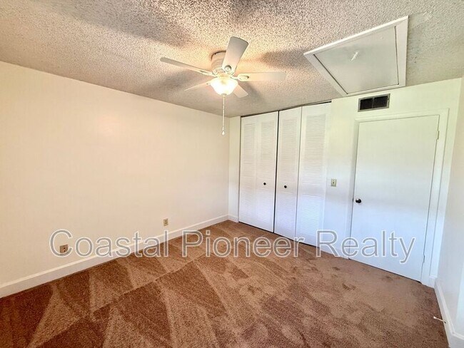 Building Photo - 24862 US-19