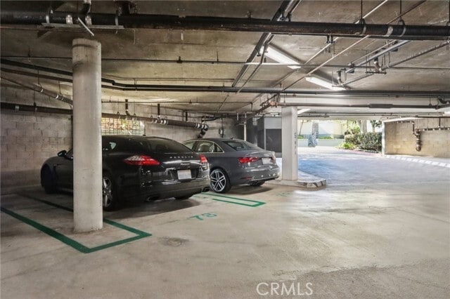 Building Photo - 2253 Martin