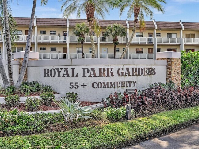 Building Photo - 6570 Royal Palm Blvd