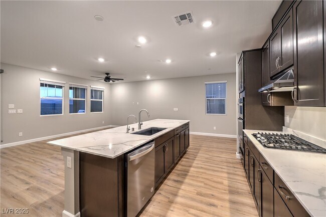 Building Photo - 2457 Padulle Pl