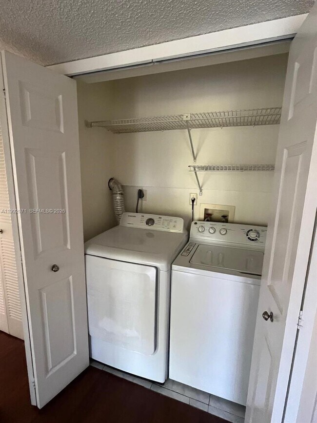 Building Photo - 8810 SW 132nd Pl