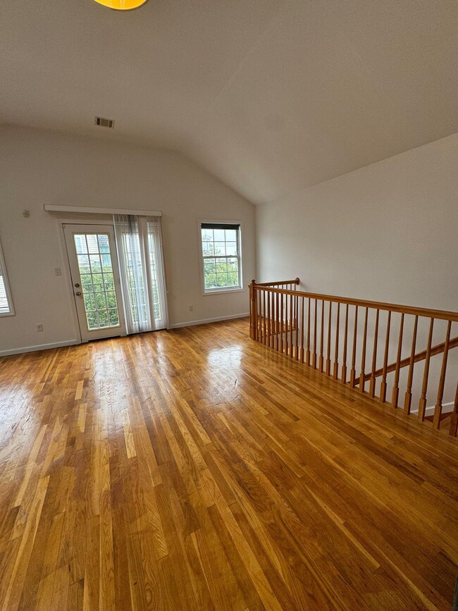 Building Photo - 29 Bostwick Ave