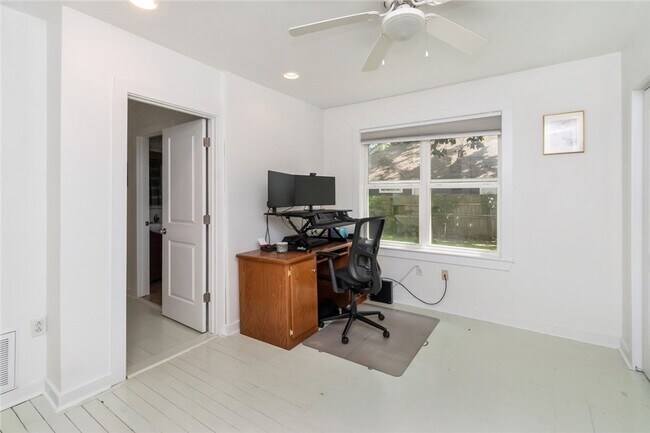 Building Photo - Special Home in Pinehurst