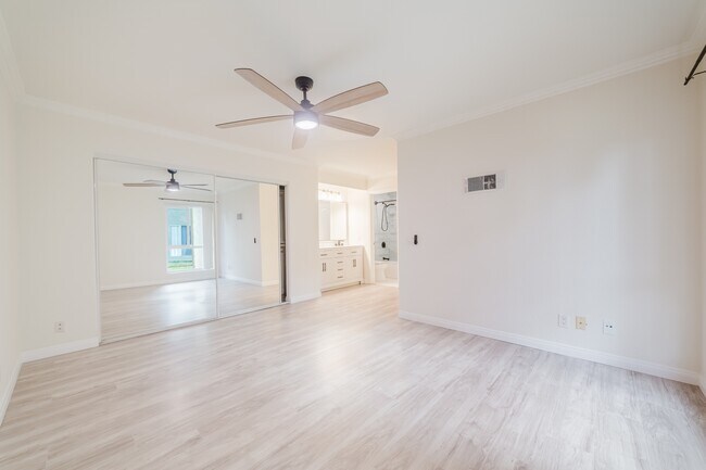 Building Photo - 615 Fredricks Ave