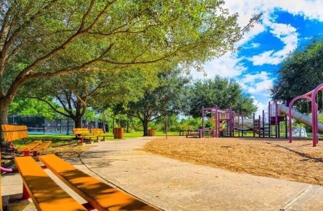 Building Photo - 2607 Easton Springs Ct